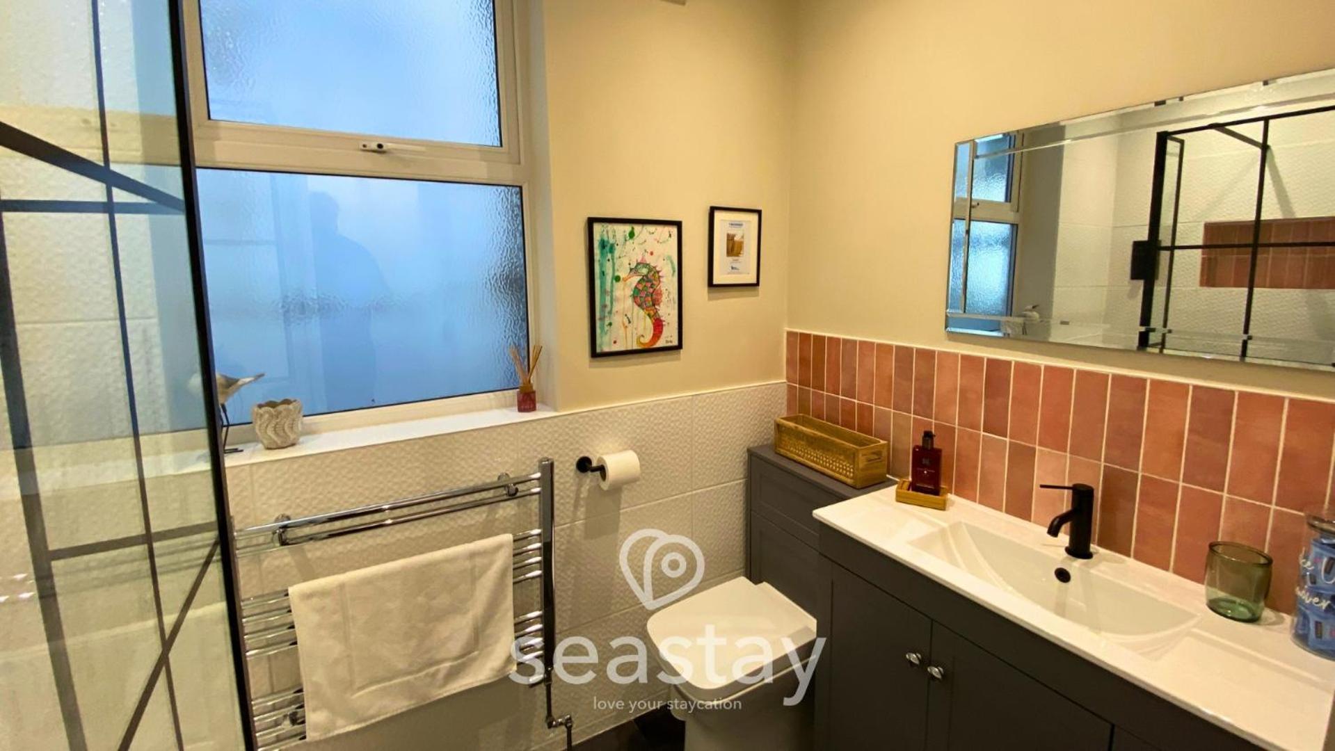 The Panoramic - Front - No Guest Fees Apartment Margate